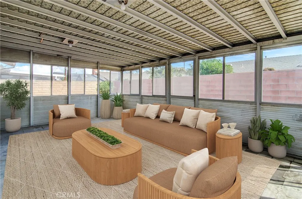 18114 S Budlong Avenue, Gardena, California 90248 home-pic-8